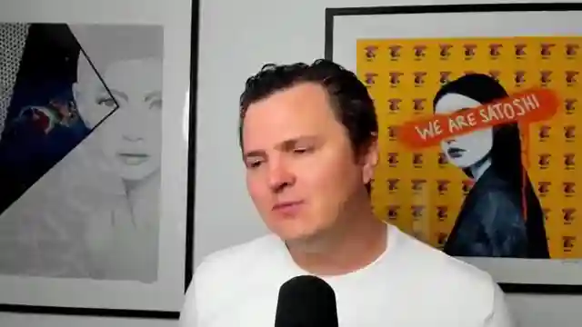 bitcoin-dominance-signals-altcoin-trade-etf-launches-economic-risks