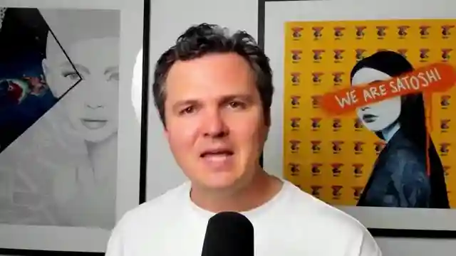 bitcoin-dominance-signals-altcoin-trade-etf-launches-economic-risks