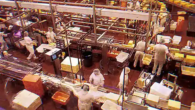 trumps-tariff-impact-on-us-history-challenges-and-market-effects