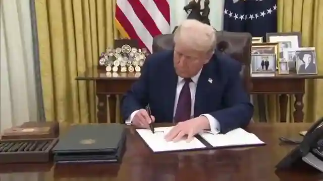 trumps-bitcoin-embrace-us-economy-boost-and-digital-capital-rise