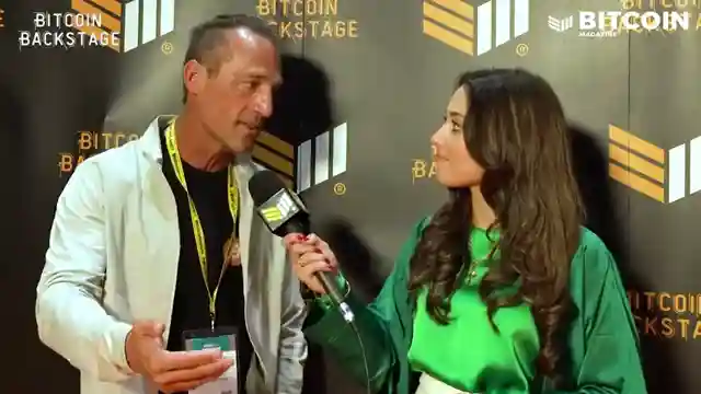 the-global-bitcoin-reserve-race-insights-from-michael-saylor-and-mark-moss